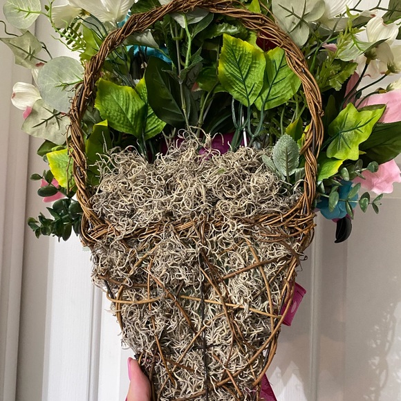 SOLD … Spring Vine Basket with Flamingoes - Picture 6 of 6